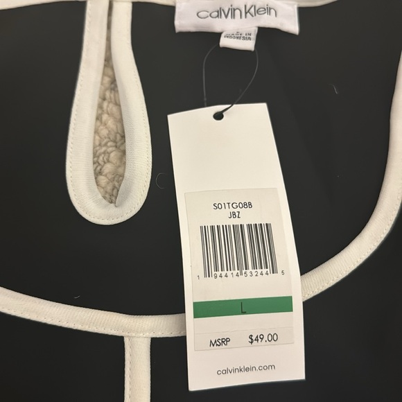 Calvin Klein women’s large black and white top - Picture 2 of 3